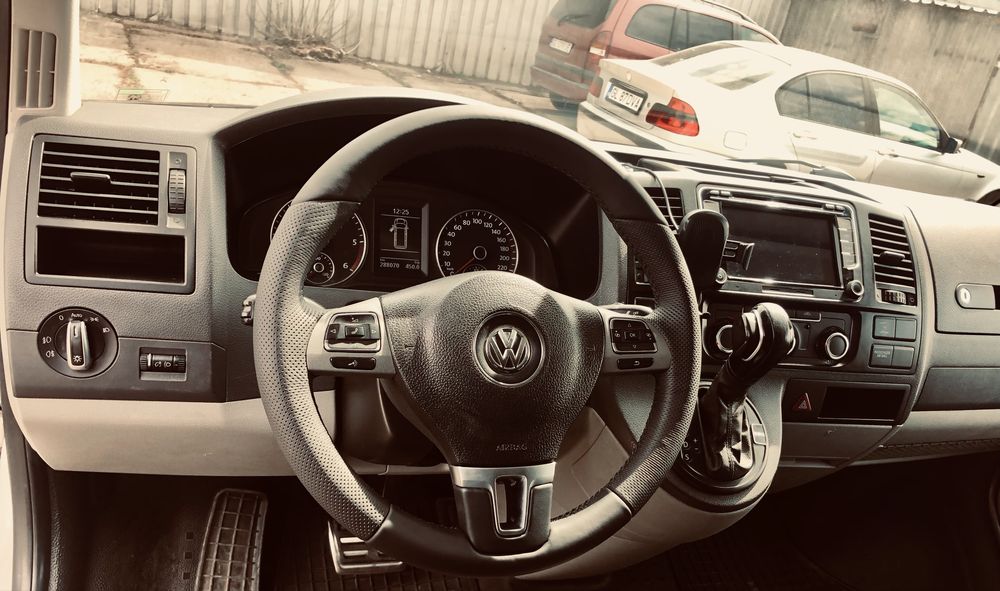 VOLKSWAGEN Transporter 2011 — imagine 4