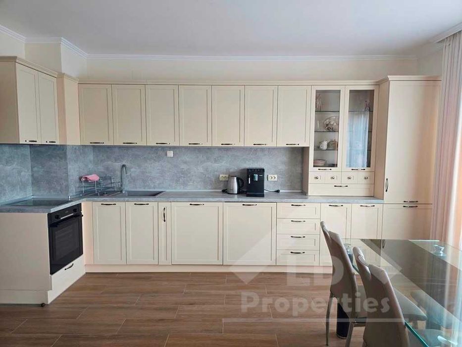 Апартамент с две спални в затворен комплекс в Златни пясъци