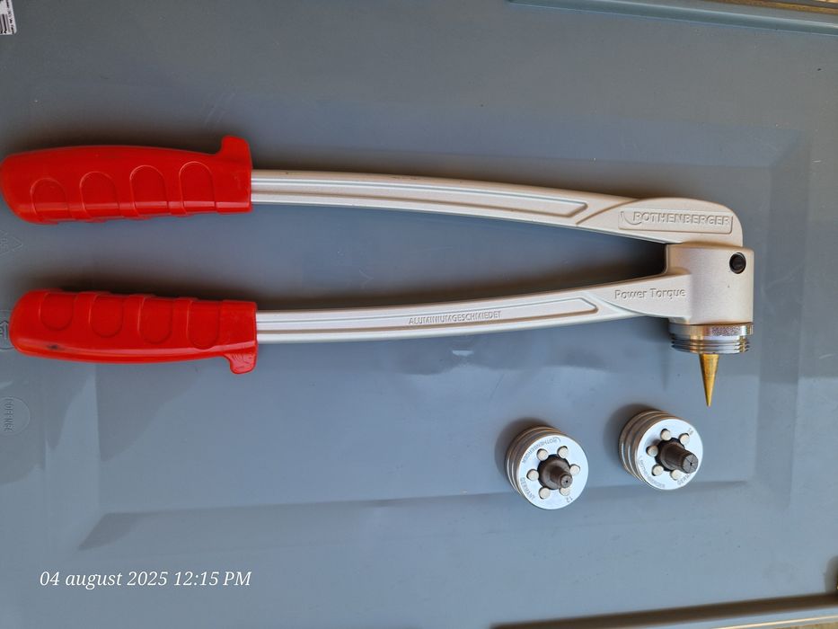 Vând clește de sertizat țevi