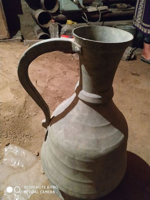 Tarihiy misdan qilingan koʻza