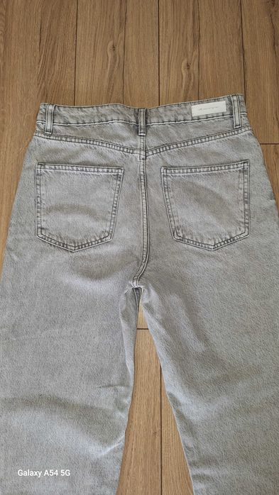 Дамски сиви дънки.