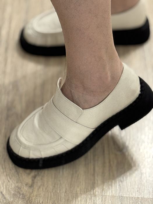 Лоферы кожаные  молочные  Туфли  на платформе