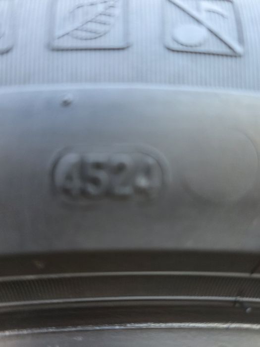 Vand  patru anvelope de iarna pirelli 265 50 19 dot 4524
