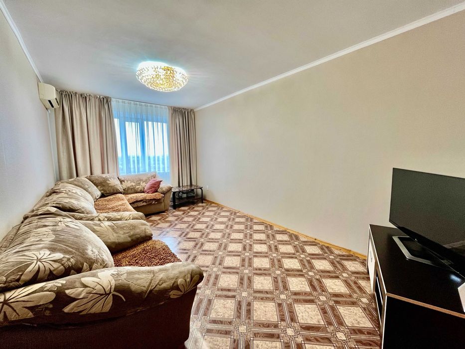 4-комнатная на 8 мкрн 4 кольцо ][