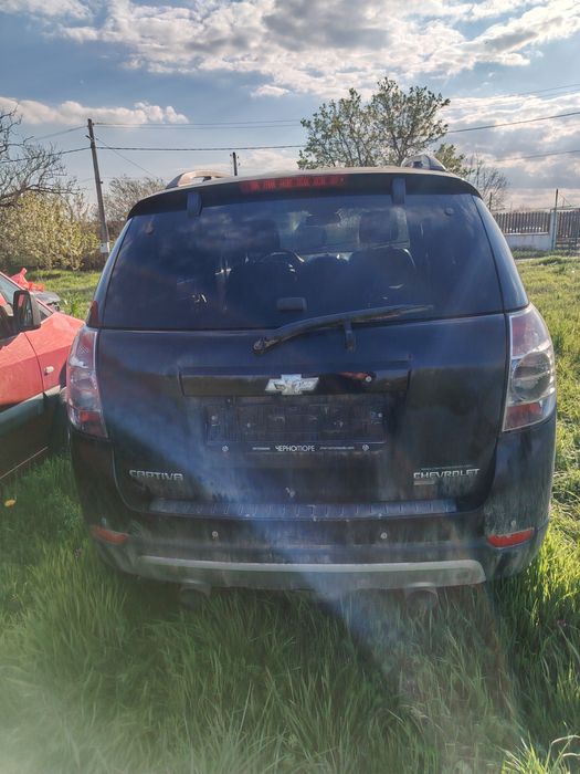 Продавам Шевролет Каптива 3.2 автомат на части