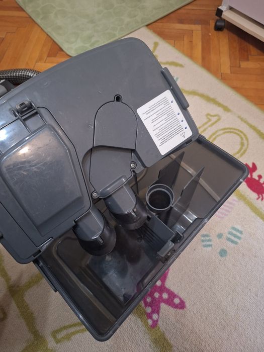 Aspirator cu spalare Bosch BWD421PRO, 2100 W, Filtru Hepa, Perii Turbo