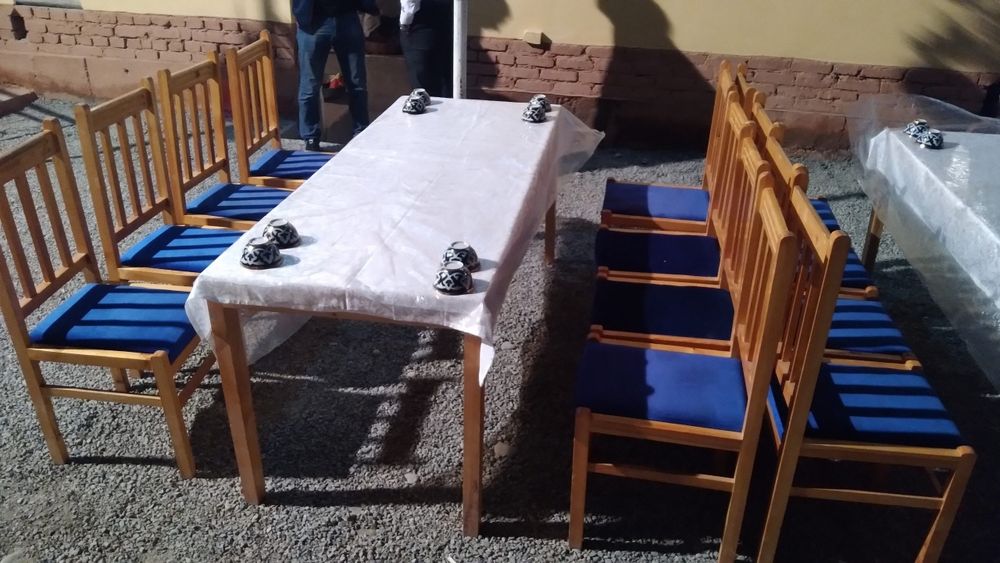 Стол стул таёр бизнес камплек сотилади