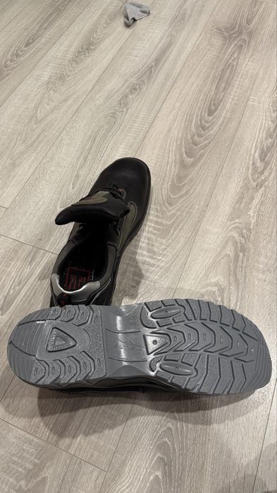 Pantofi de lucru NOI Elten marimea 52 piele