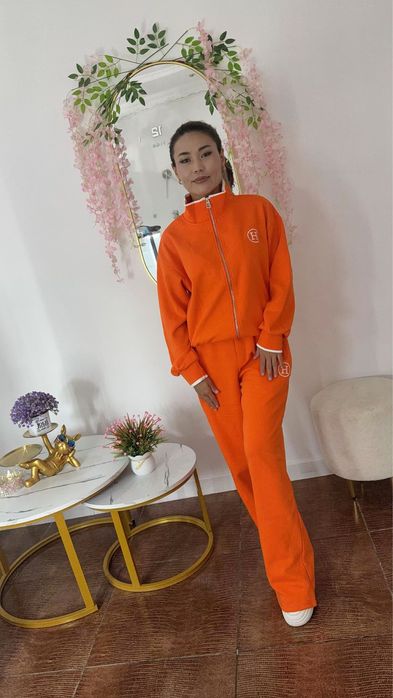 Продам женские одежды