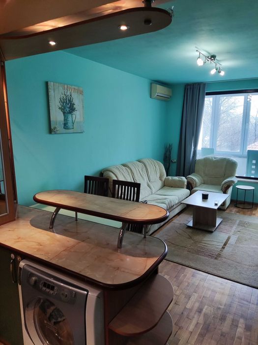 Собственик отдава под наем Двустаен апартамент в кв.Левски 1