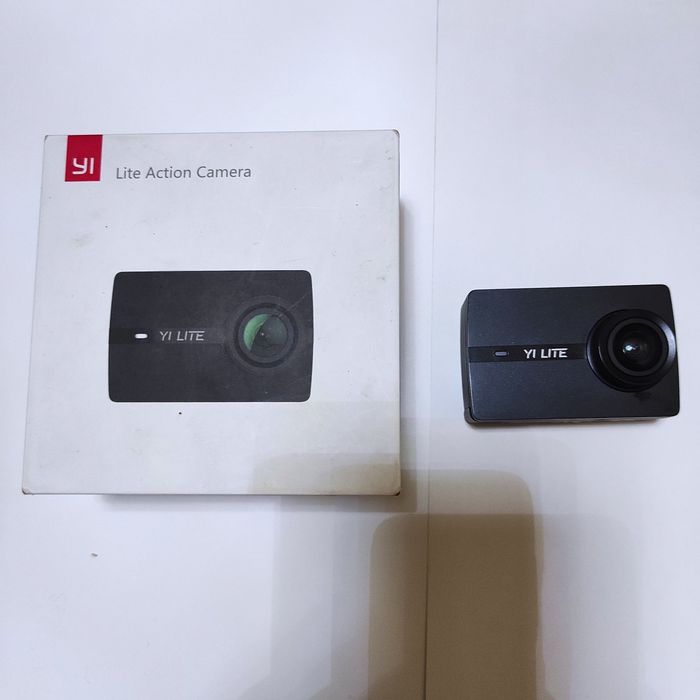 Экшн камера Yi Lite