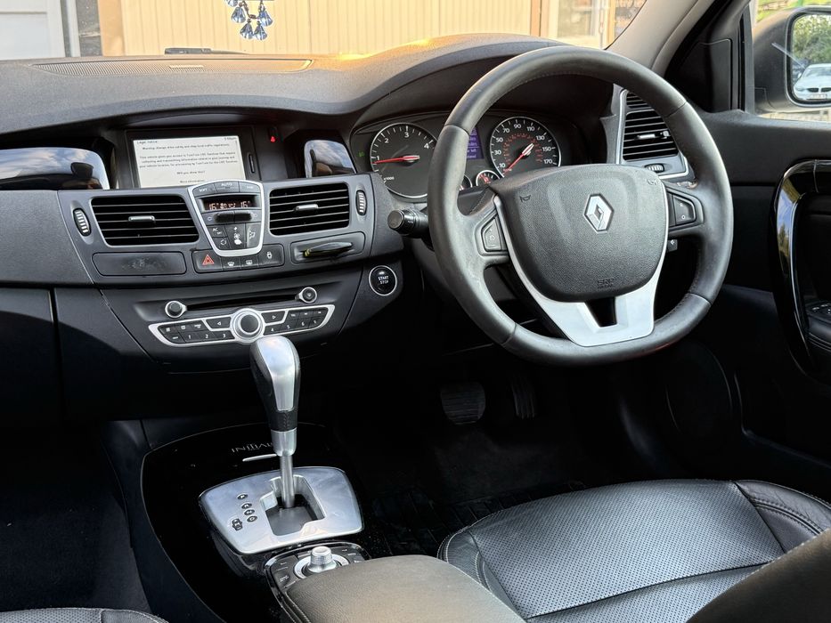 Renault Laguna 3 Initiale Paris • 2011 • 2.0 diesel • Automat