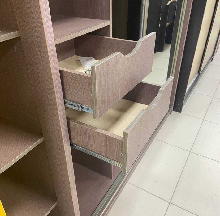 Продам шкаф купе