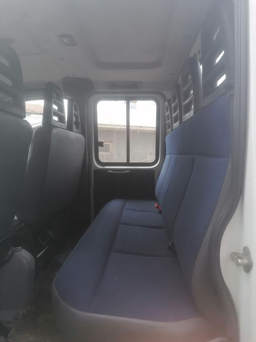 Vând Iveco daily doka 7 locuri