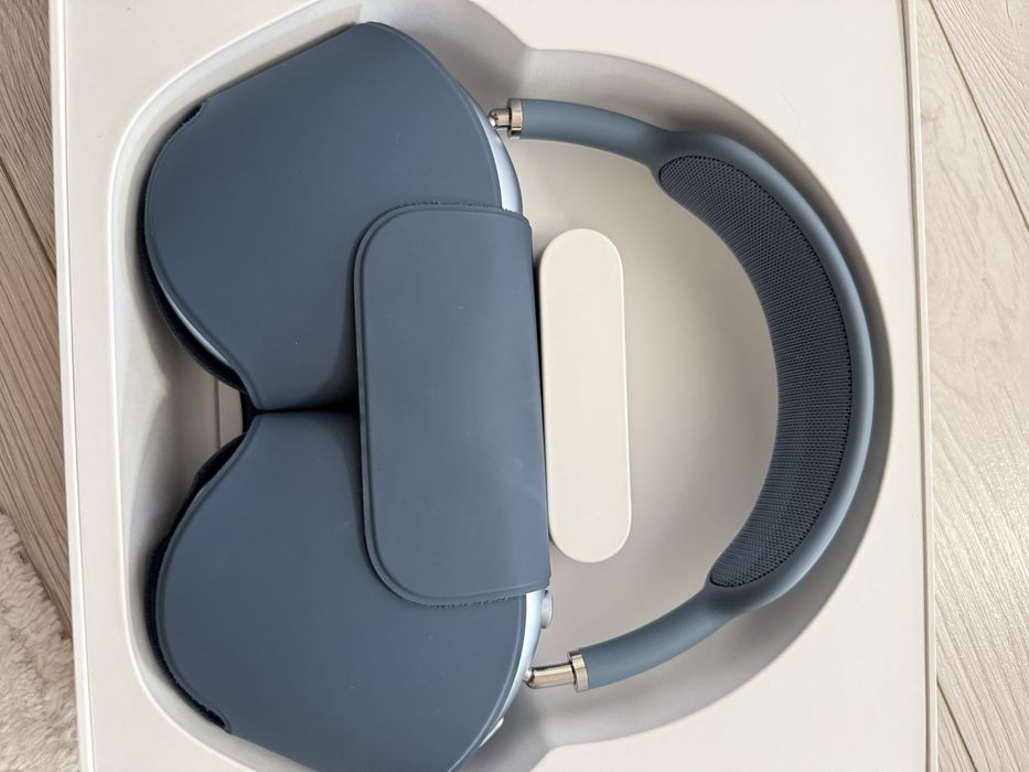 Apple Airpods max слушалки