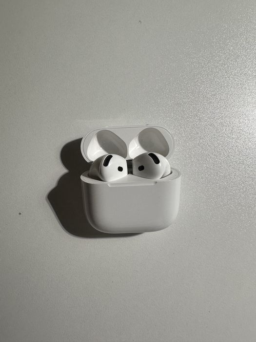 Vand casti Air Pods 4