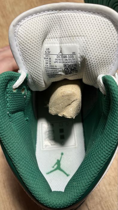 Nike Air Jordan 1 Mid SE