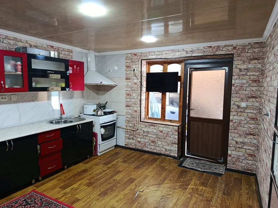 Кук теракда уй сотилади