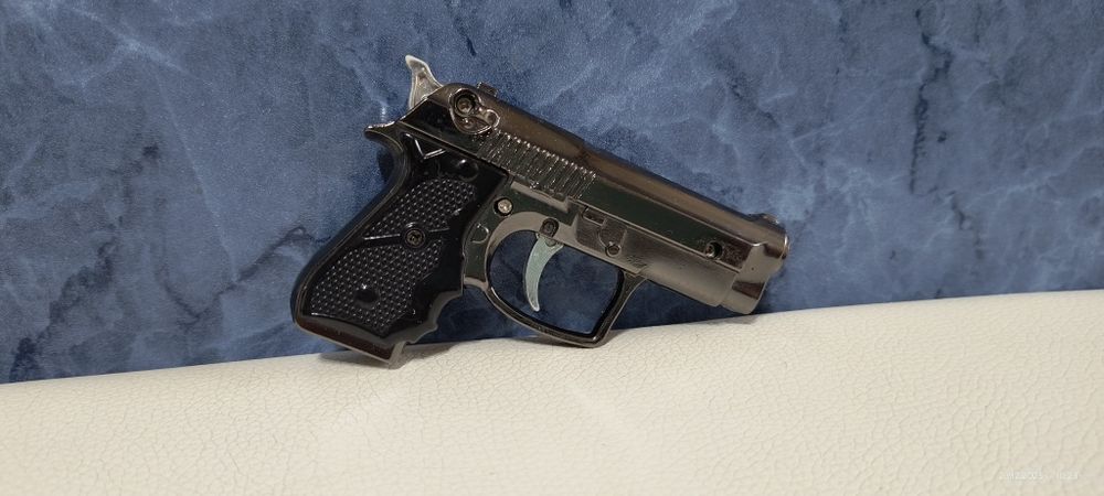 Метално пистолетче запалка Beretta-M9