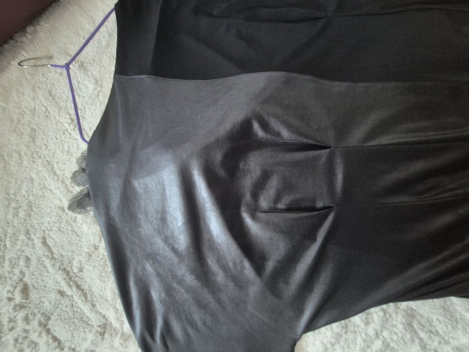 Vand rochita neagra noua