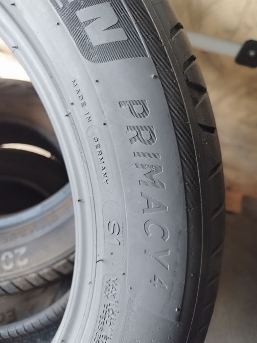 4 броя 215-55-17 Michelin Primacy 4