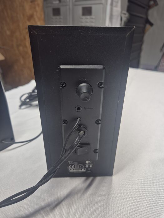 Logitech S220 sistem audio 2.1