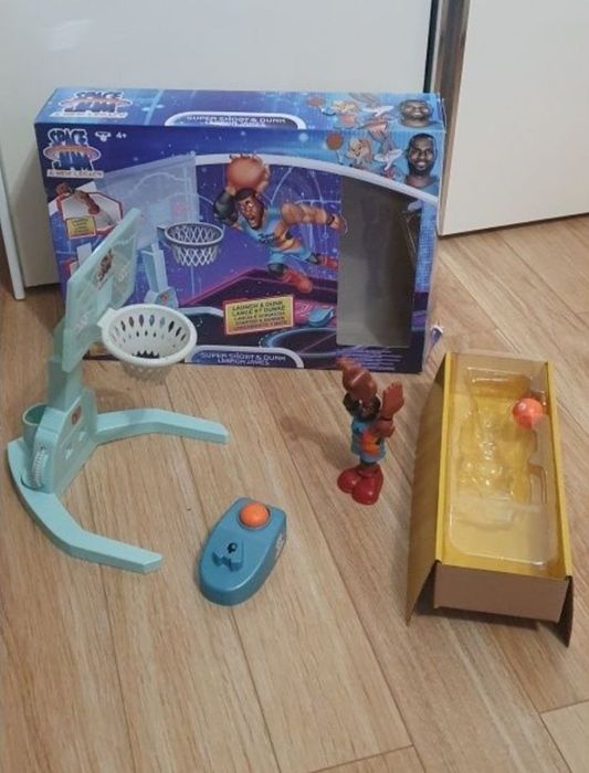 Space Jam Super Shoot&Dunk LeBron James