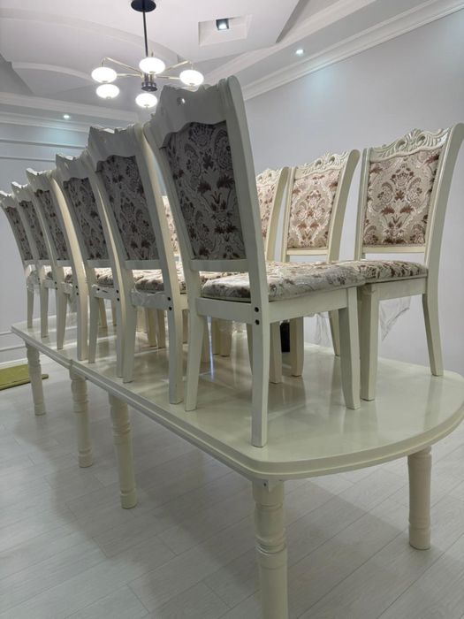 Продам стол и стулья