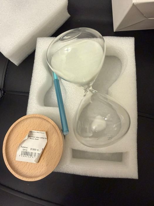 Стеклянные песочные часы