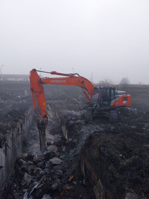 Inchiriez Excavator/Buldozer/Autogreder/Cilindru compactor/Trailer