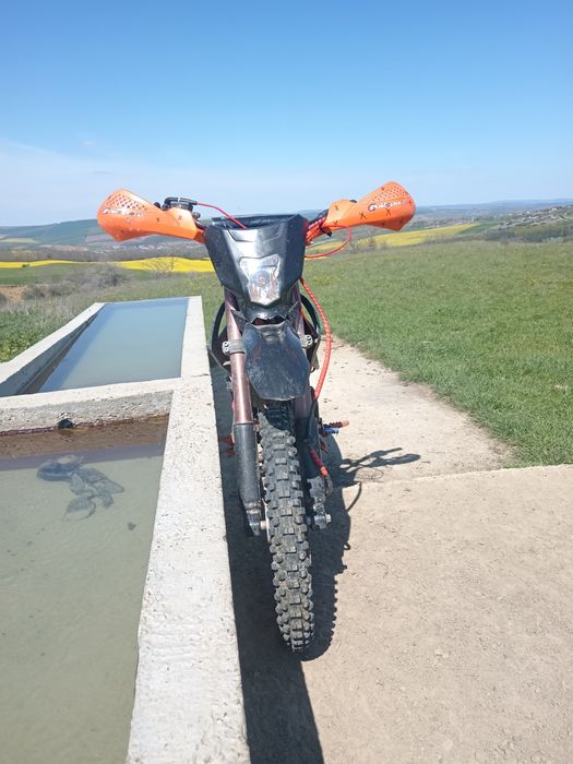 Vând cross 125 cc