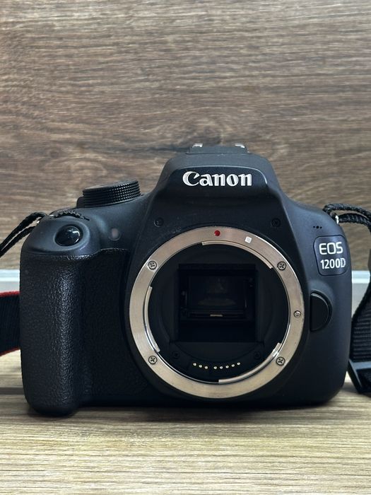 Canon EOS 1200D + Обектив Sigma 17-50 f/2.8