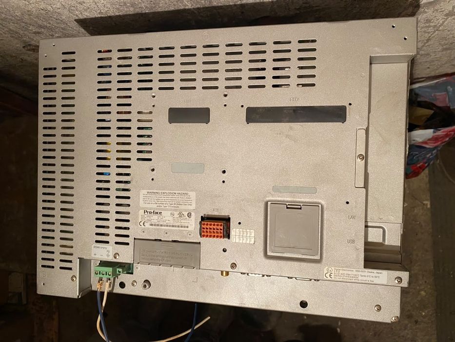Панель оператора Pro-face AGP3750-T1-D24