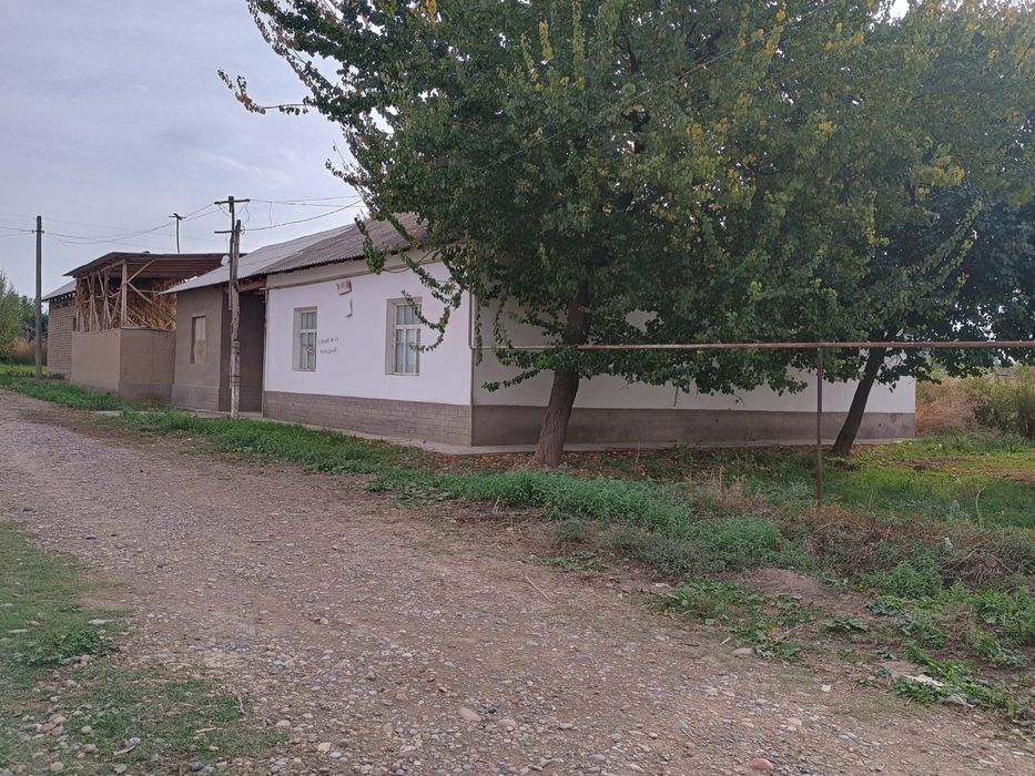 5 Хонали Ховли уй сотилади