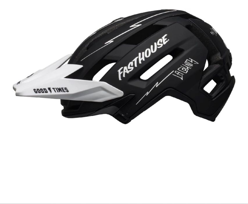 Мото и вело каска BELL