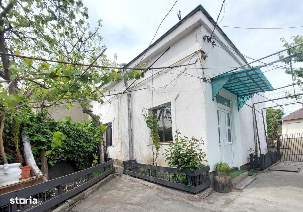 Doua corpuri de CASA, teren 228 mp, zona Gării, Buzau