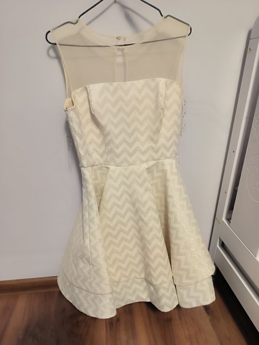 Прекрасна рокля М размер