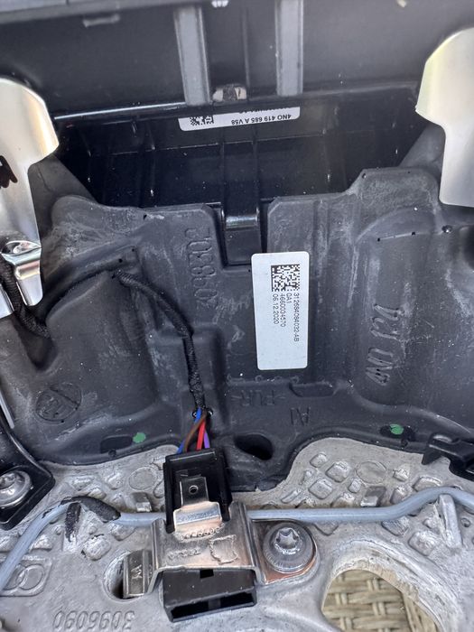 Продавам волани за Ауди А6/А7/А8 C8/4G