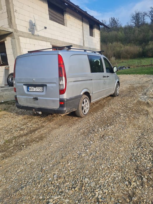 Vând Mercedes vito