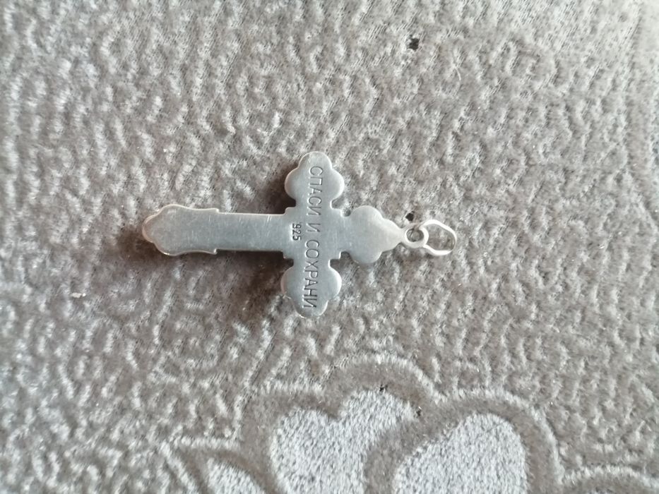 Продам крестик, цена договорная