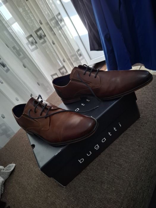 Vând pantofi Piele maro