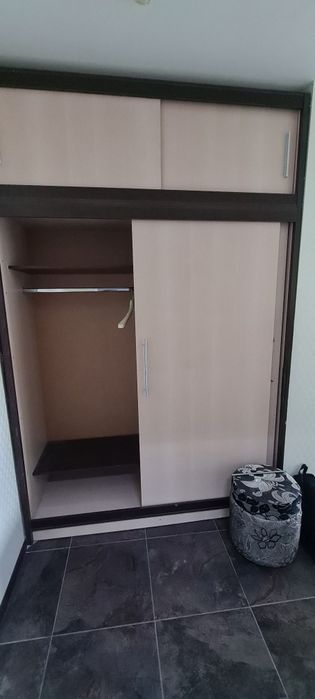 Отдам даром шкаф-купе в прихожую