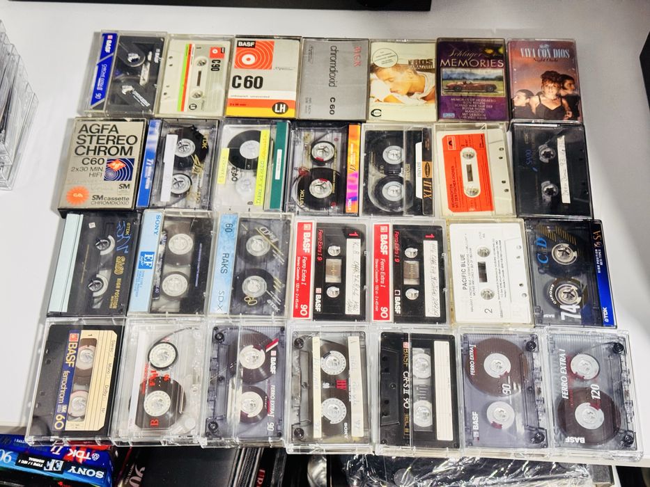 Lot mixt 100 de casete-casete Noi / inregistrate / originale cu muzica