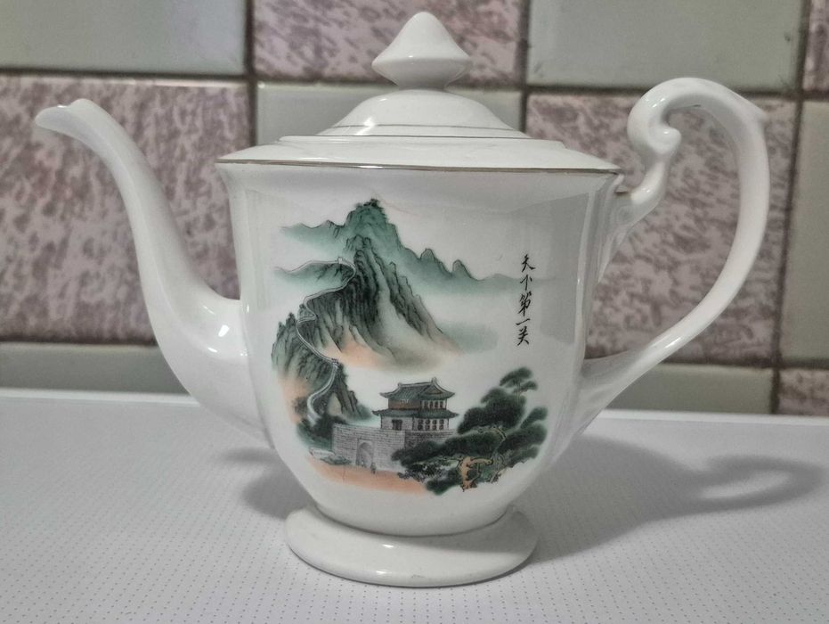 Новый чайный сервис из фарфора