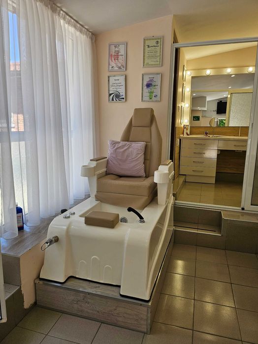 Дава се под наем Офис в Ямбол, Център - 35 кв.м за 255 € - Снимка #2