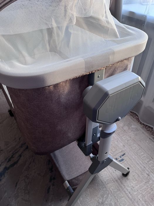 Продам детскую кроватку