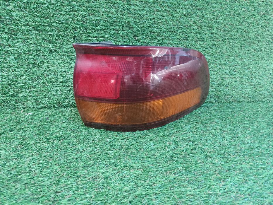 Toyota previa фонарь