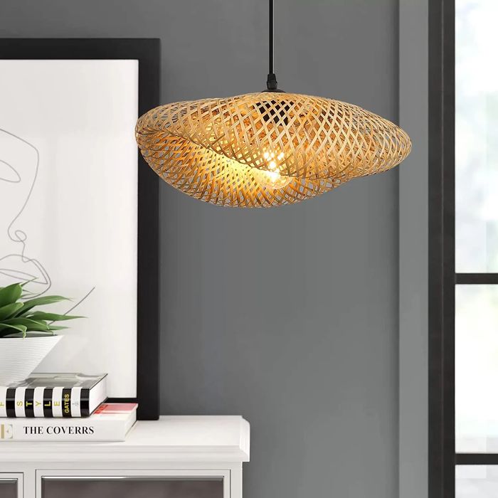 Люстра из ротанга