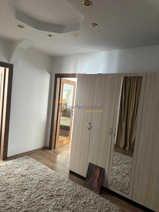 Дава се под наем Тристаен апартамент в Пловдив, Център - 120 кв.м за 400 € - Снимка #8