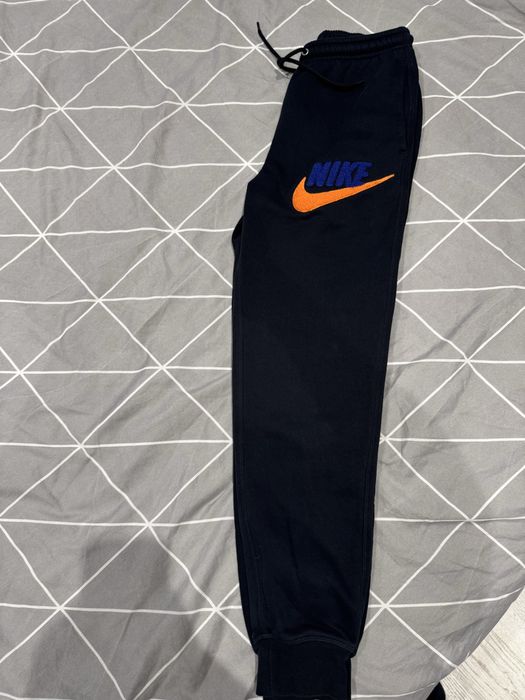 Nike sportswear club